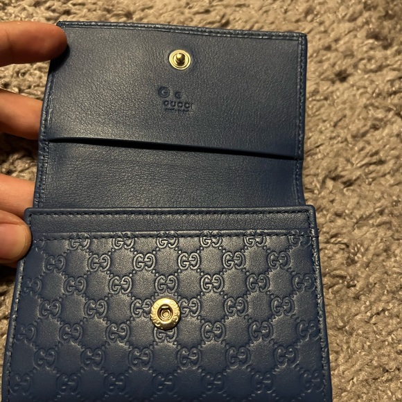 Authentic Gucci Blue Monogram Wallet. - Picture 5 of 6